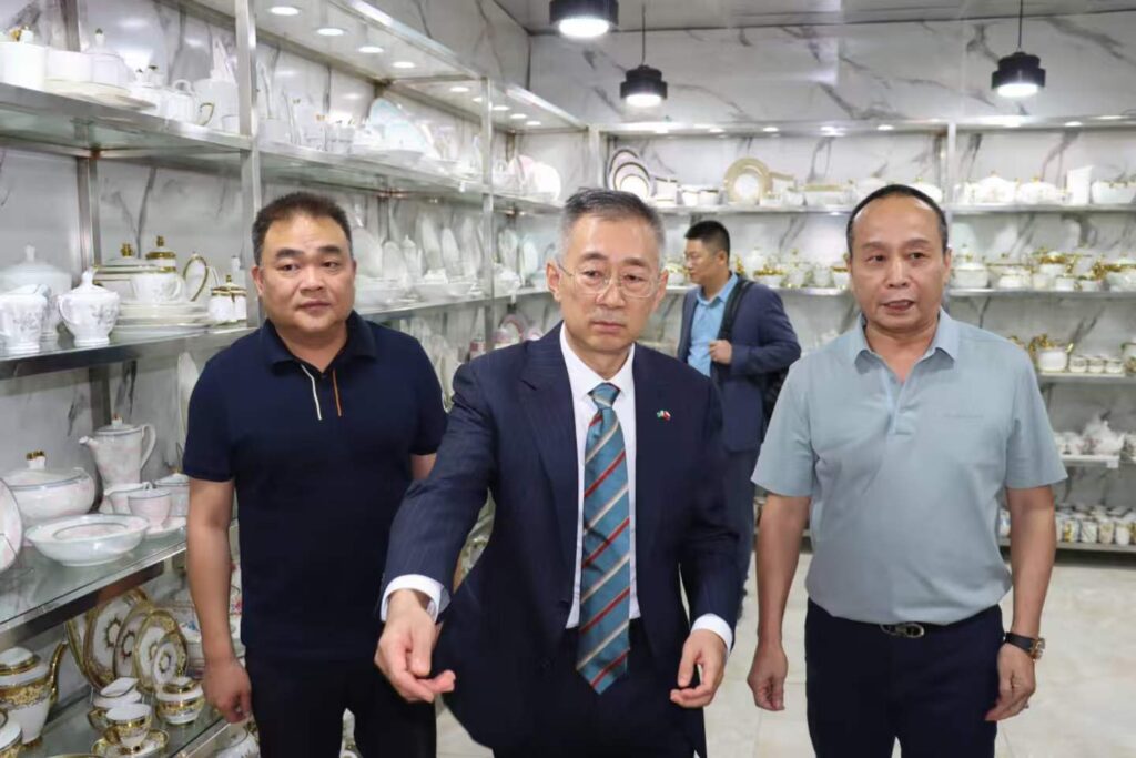 Consul General Sun Yan of the Chinese Consulate in Lahore Pakistan and his entourage visited Time Ceramics (2)