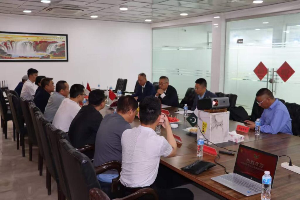 Consul General Sun Yan of the Chinese Consulate in Lahore Pakistan and his entourage visited Time Ceramics (3)